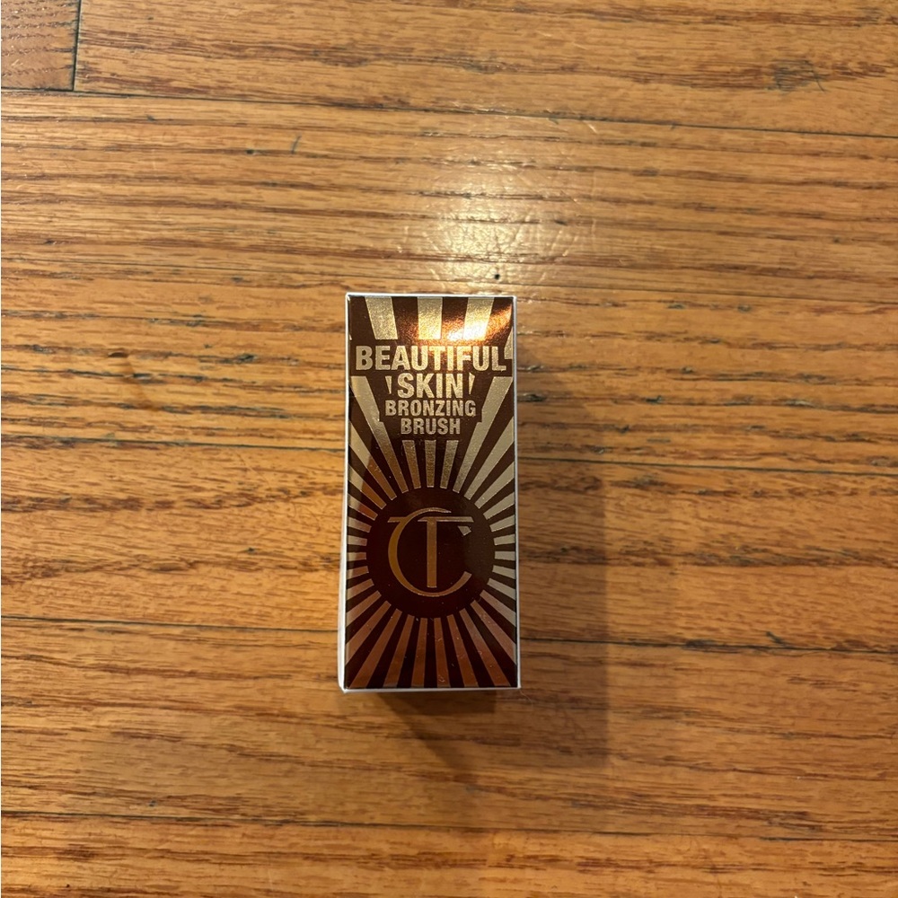 Charlotte tilbury beautiful skin bronzing brush
